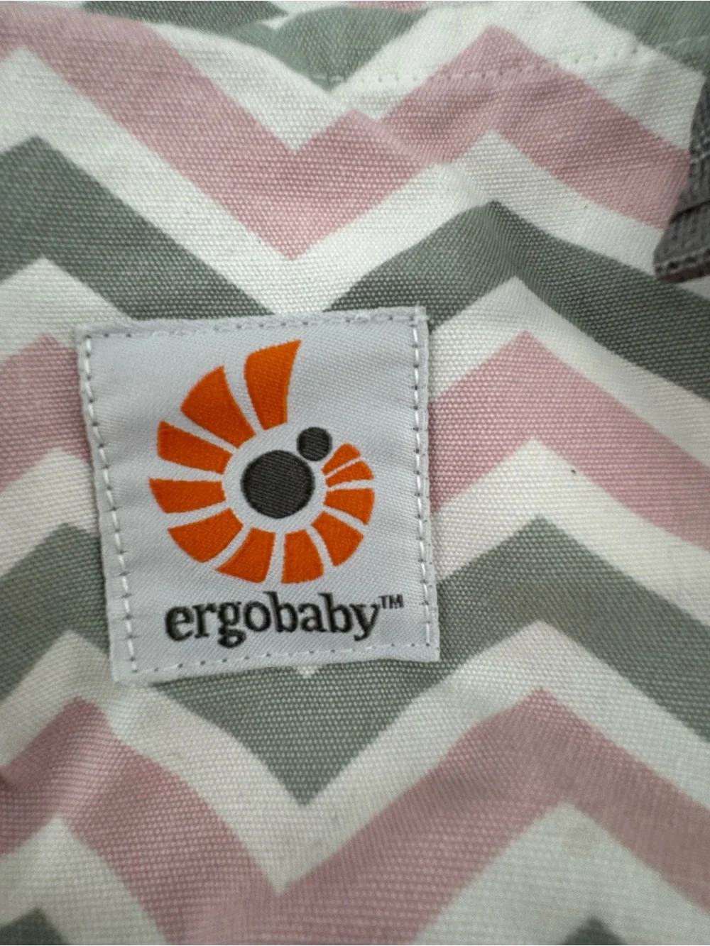 Ergo Original Carrier - Pink & Grey Chevron - SO Comfortable!